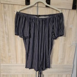 Off the shoulder navy/white top Sz L